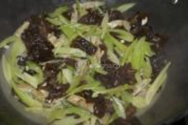 炒鲮鱼肉饼的做法图解3