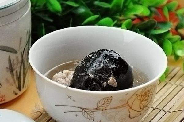 皮蛋肉饼汤
