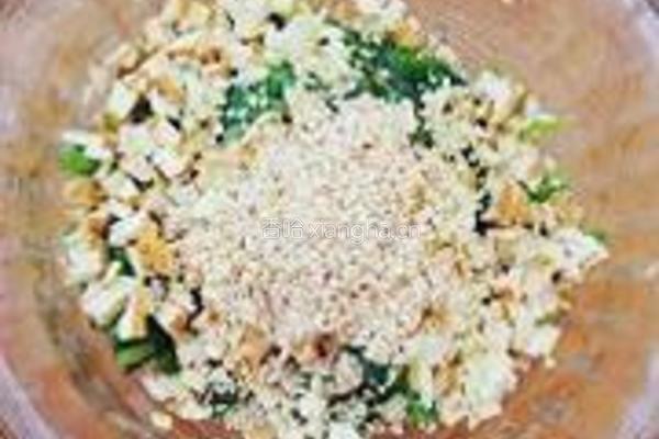 香干菠菜塔的做法图解3