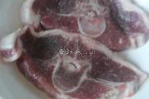 烧汁羊排配杂蔬的做法图解1