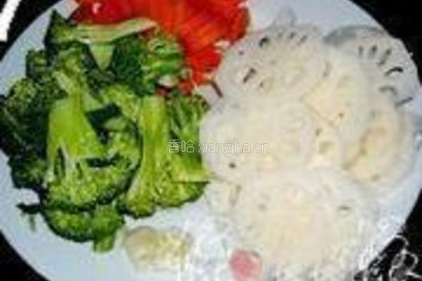 西兰花炒藕片的做法图解1