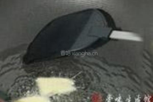 鲫鱼豆腐汤的做法图解2