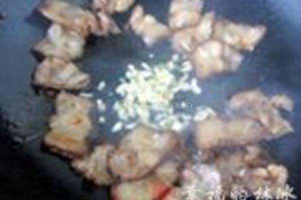 红椒炒腊五花肉的做法图解8
