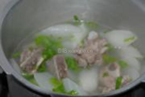 萝卜猪骨汤的做法图解6