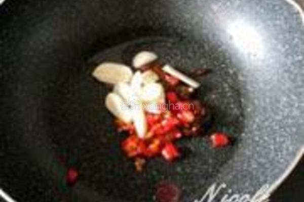 蒜苗辣炒酱香干的做法图解5