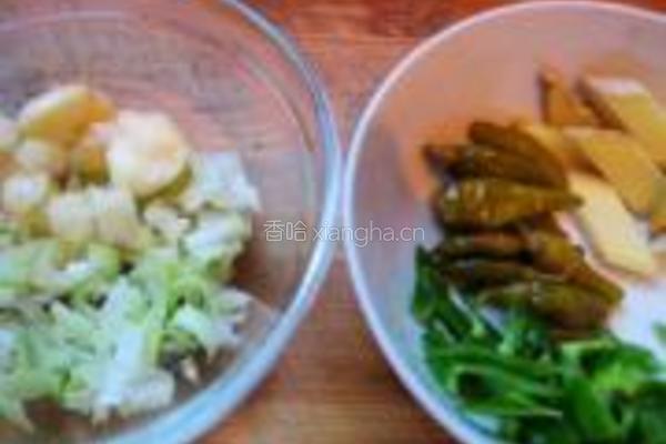 白菜帮子炒猪心的做法图解3