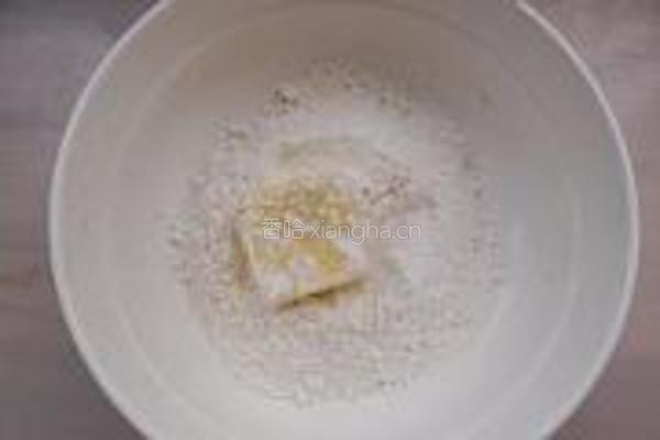 红茶黄油苏打饼干的做法图解3