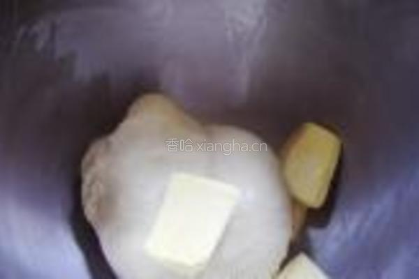 橄榄型酥香面包的做法图解1