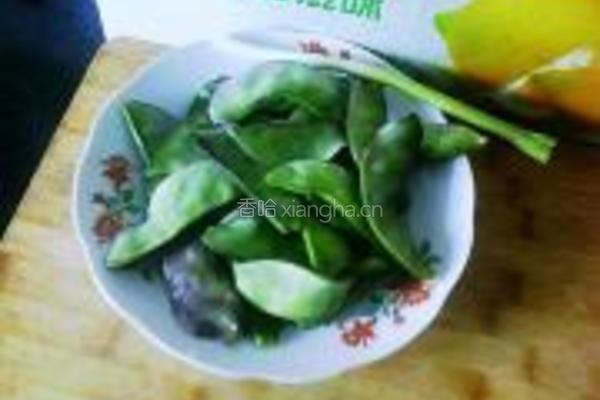 素烧猪耳豆角的做法图解1
