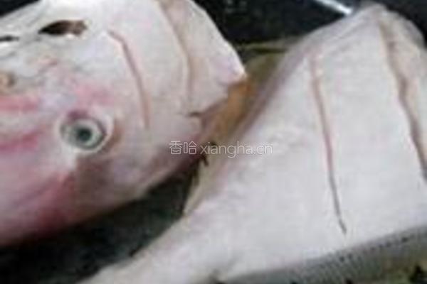 香煎剥皮鱼的做法图解2