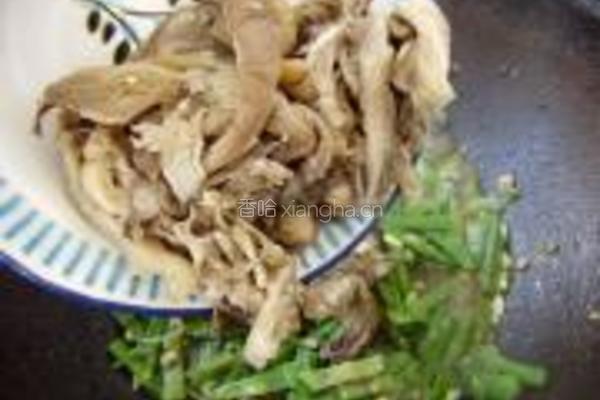 扁豆炒鲜蘑的做法图解6
