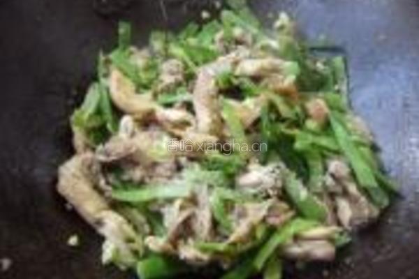 扁豆炒鲜蘑的做法图解7