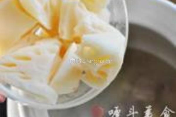 莲藕炖排骨的做法图解5