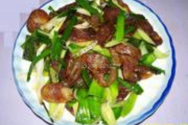 蒜苗炒腊肠的做法图解4