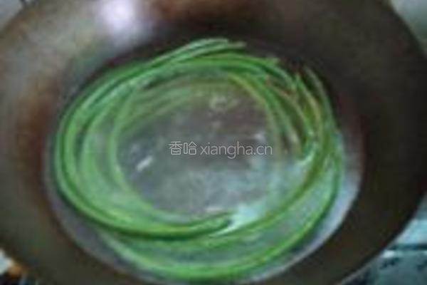 冰镇豇豆卷的做法图解2
