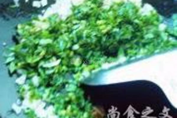 茼蒿肉酱的做法图解3