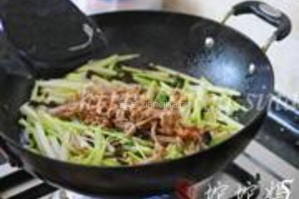 蒿菜黑木耳炒肉的做法图解5