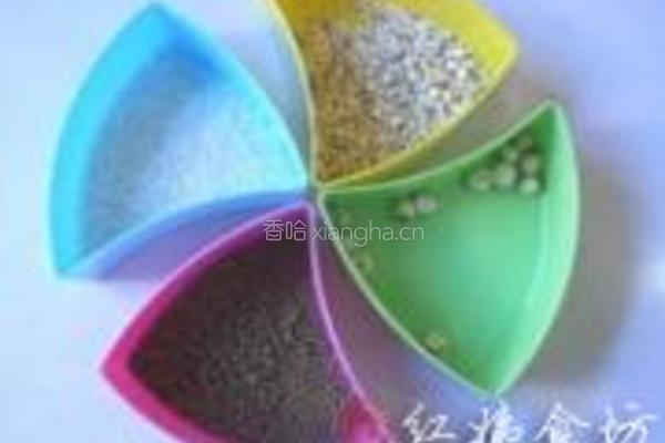 薏米莲子绿豆粥的做法图解1
