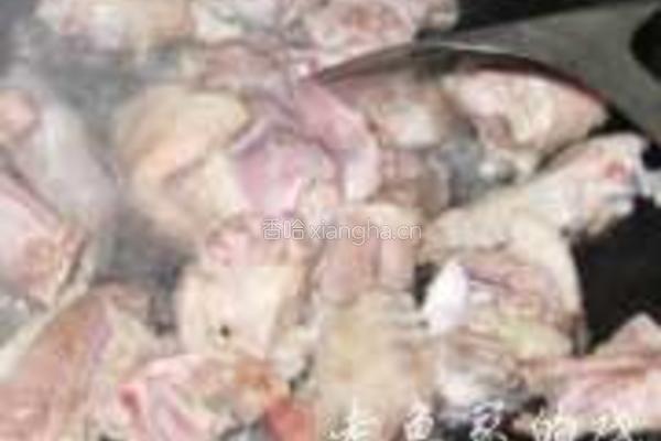 桔皮土鸭萝卜汤的做法图解1