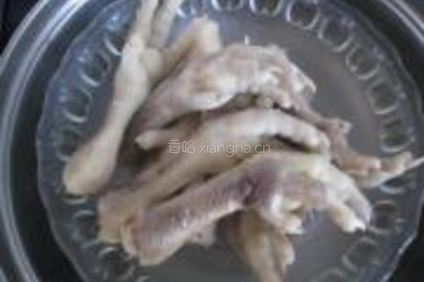 乡巴佬鸡爪子的做法图解1