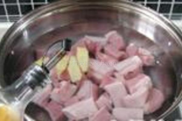 五花肉烧芋仔的做法图解3