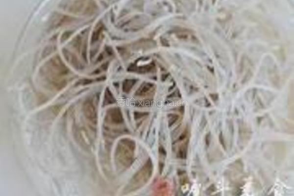 肉末黄豆芽炒粉条的做法图解2