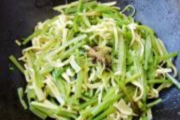 炒豆皮芹菜的做法图解5