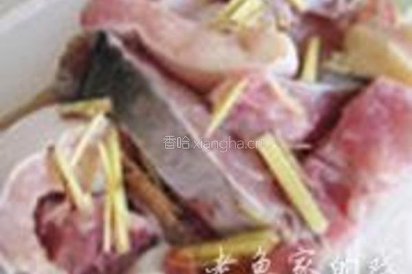 香辣芒鱼煲的做法图解3