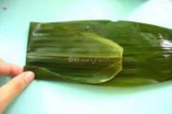 黑米鲍鱼粽的做法图解5