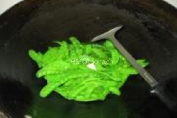 素炒荷兰豆的做法图解6