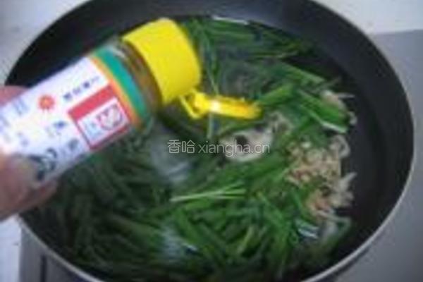 韭菜煮蛤蜊肉的做法图解5