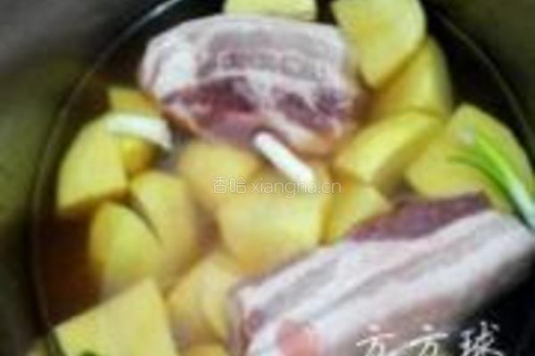 蕨菜扣肉的做法图解3