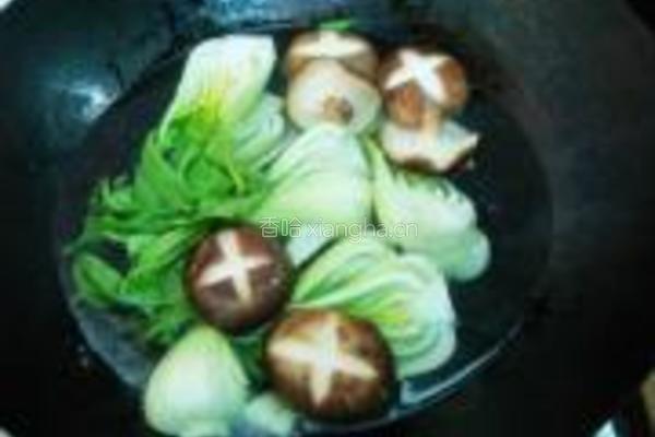 香菇油菜的做法图解3