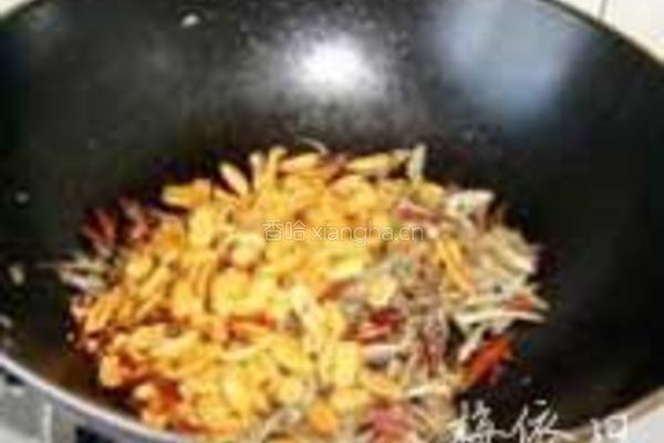 香辣小鱼干的做法图解8