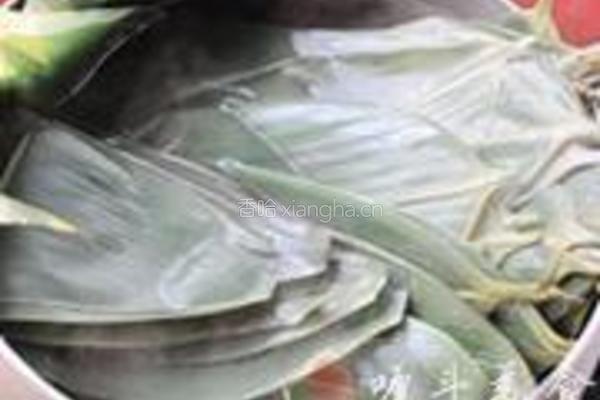 花生蜜枣粽子的做法图解1