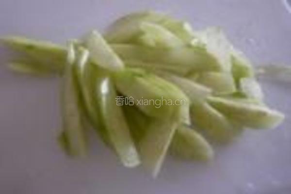 紫菜黄瓜腐竹汤的做法图解2