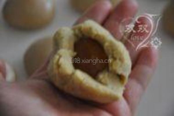 栗蓉蛋黄月饼的做法图解10