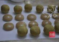 栗蓉蛋黄月饼的做法图解11