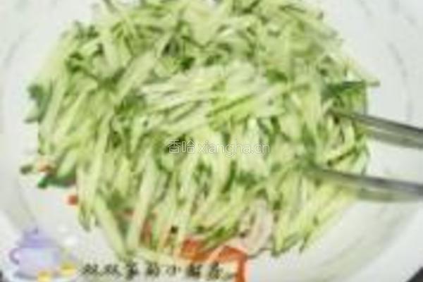 凉拌金针黄瓜的做法图解4