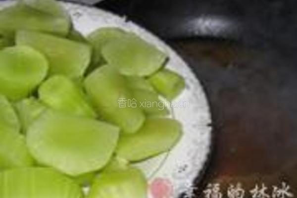 陈皮腊排骨炖青笋的做法图解7