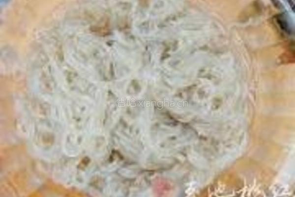 黄豆芽炒粉条的做法图解3