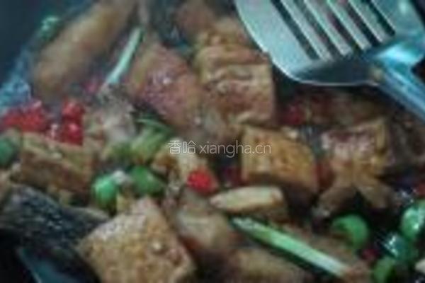 铁锅煎烧豆腐鱼的做法图解22