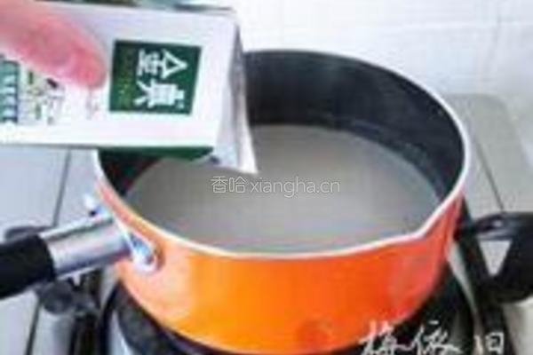茯苓杏仁奶茶的做法图解2