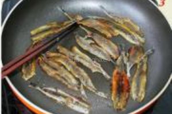 香煎马布鱼干的做法图解3