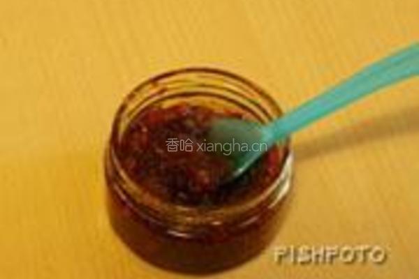 鱼酱炒白果西葫芦的做法图解3