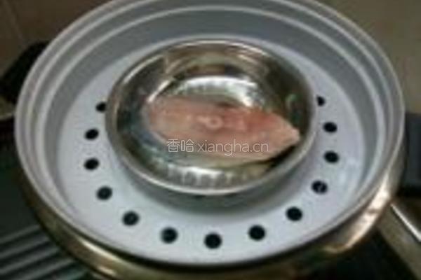 沙茶酱蒸马鲛鱼的做法图解3