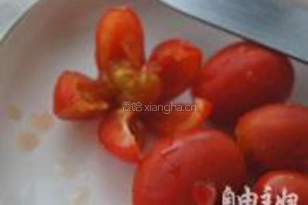 糖拌圣女果花儿的做法图解4