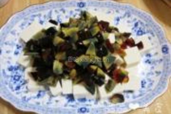 皮蛋豆腐的做法图解5