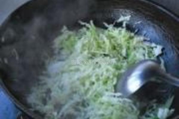 白菜丝热汤面的做法图解4