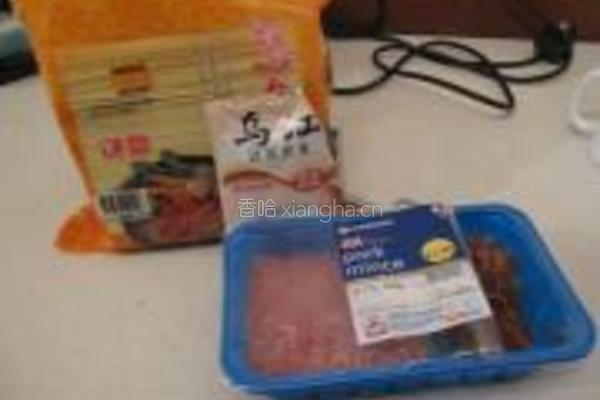 榨菜肉丝面的做法图解1
